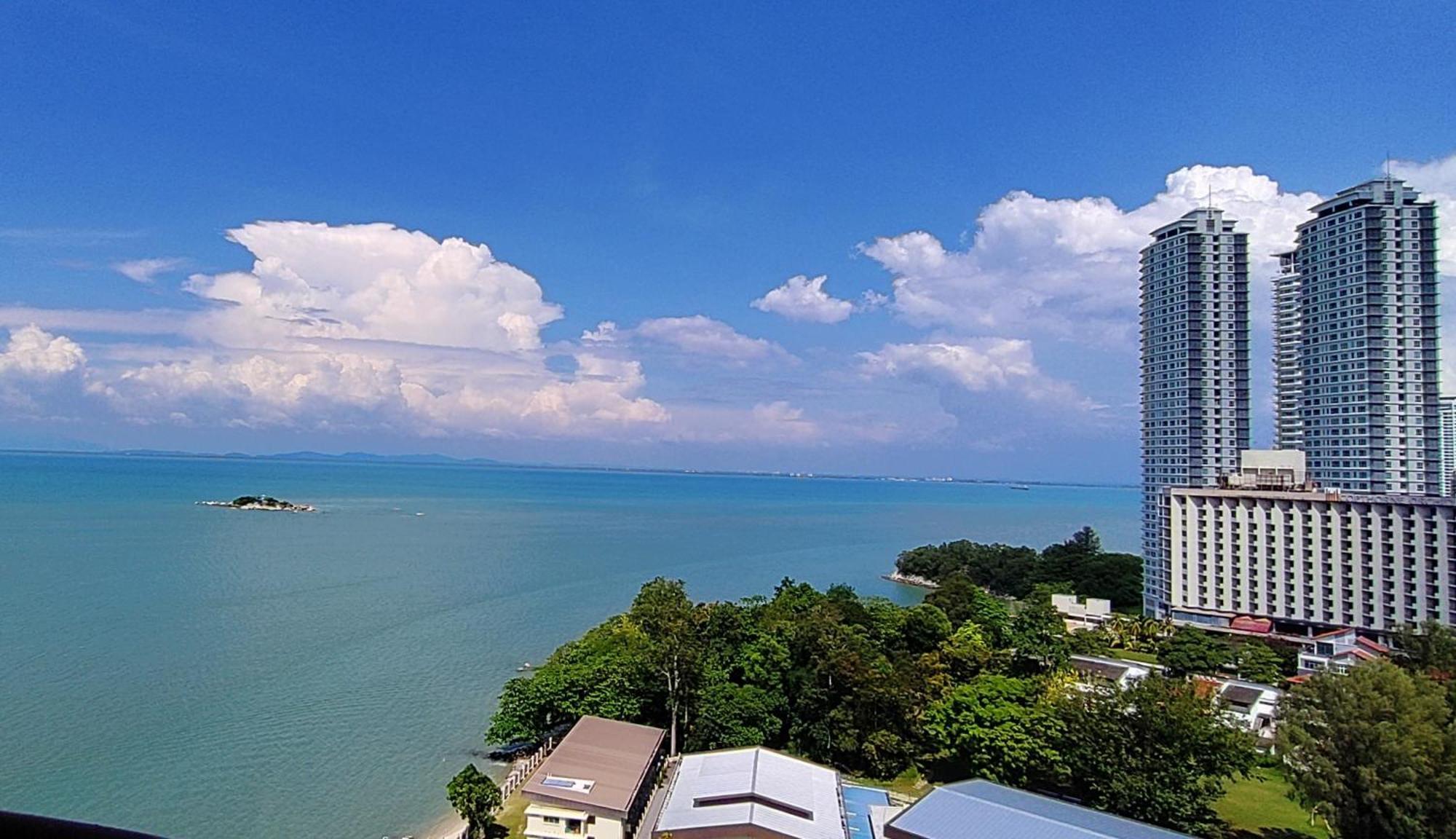 Rainbow Paradise At Tanjung Bungah 丹绒武雅 外观 照片