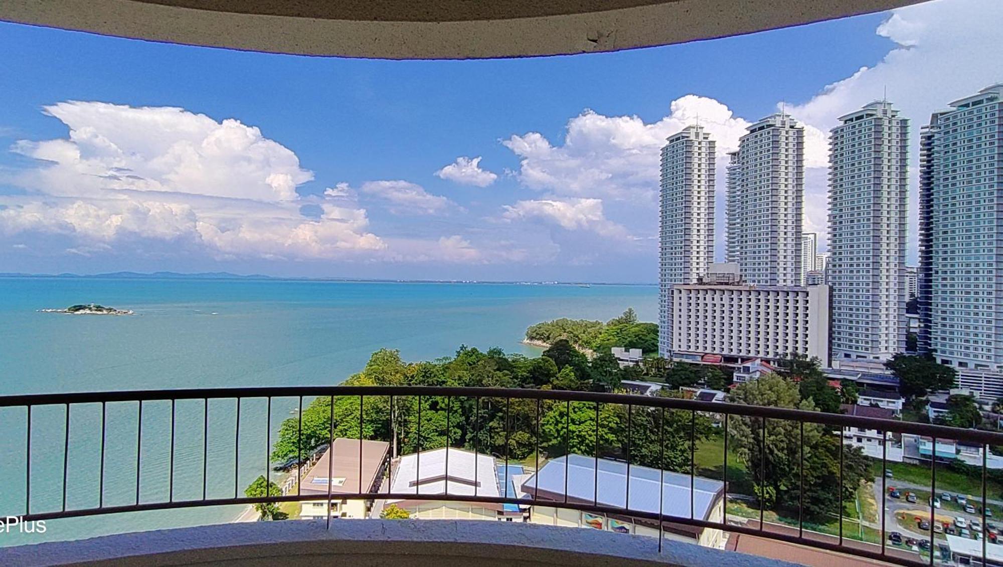 Rainbow Paradise At Tanjung Bungah 丹绒武雅 外观 照片