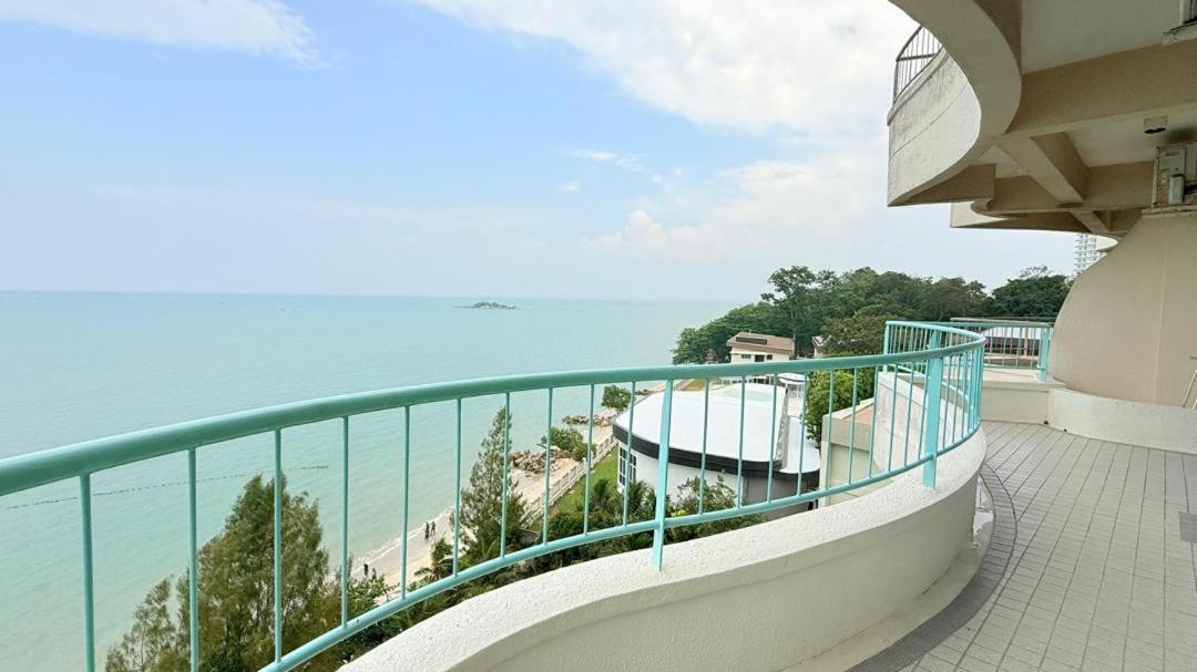 Rainbow Paradise At Tanjung Bungah 丹绒武雅 外观 照片